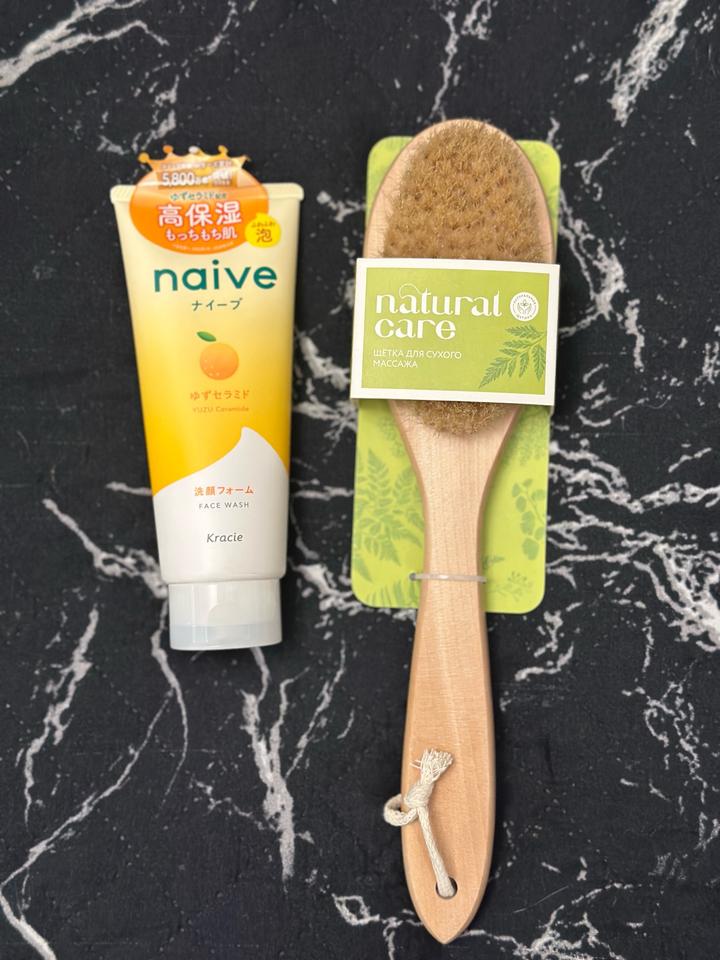 Умывашка и щетка для сухого массажа