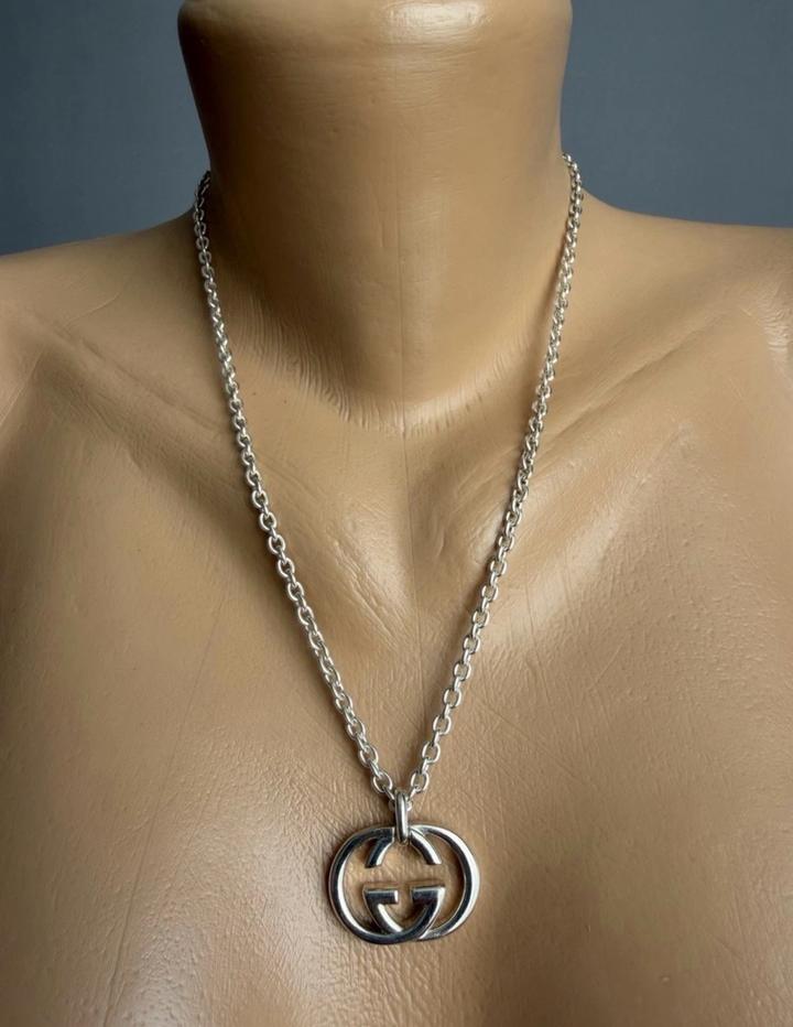 Gucci interlocking GG цепочка с кулоном