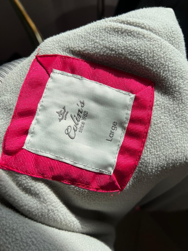 Серая жилетка