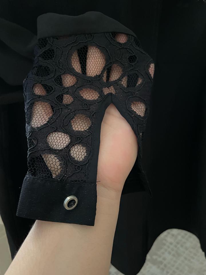 Блузка черная