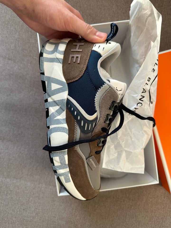 Кроссовки Voile Blanche