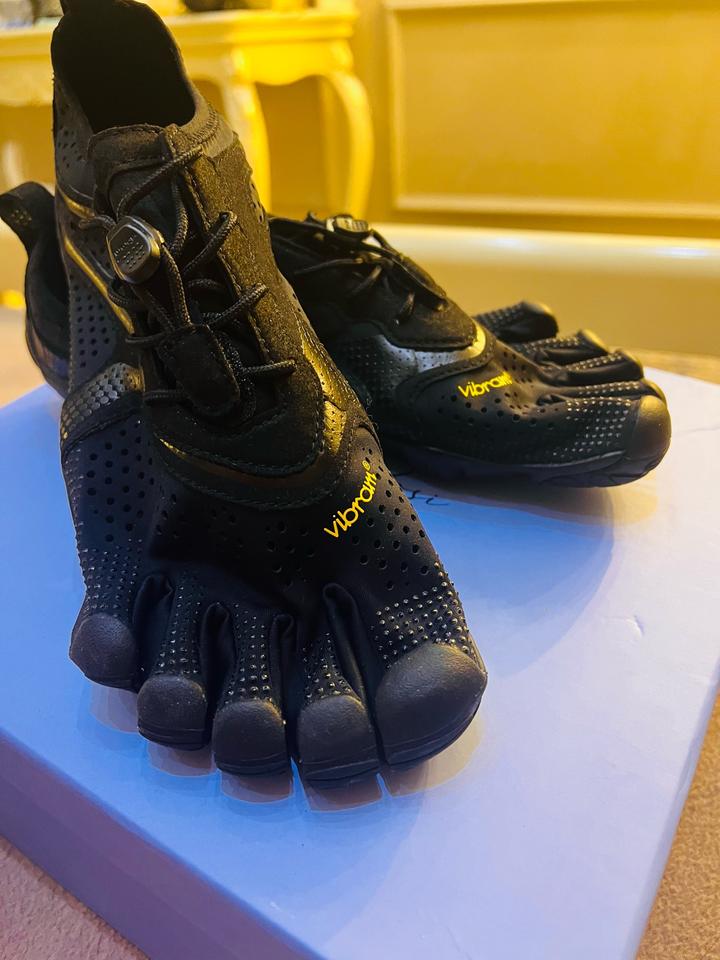 Vibram fivefingers v-run