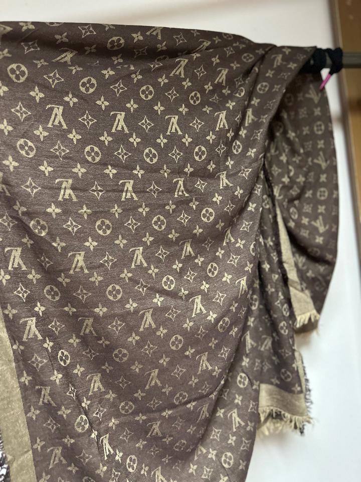 шарф-палантин с принтом в стиле Louis Vuitton