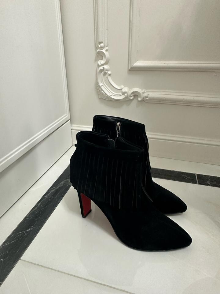 Лабутены замшевые