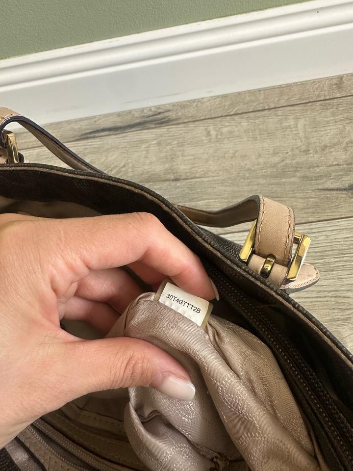 Сумка от Michael Kors