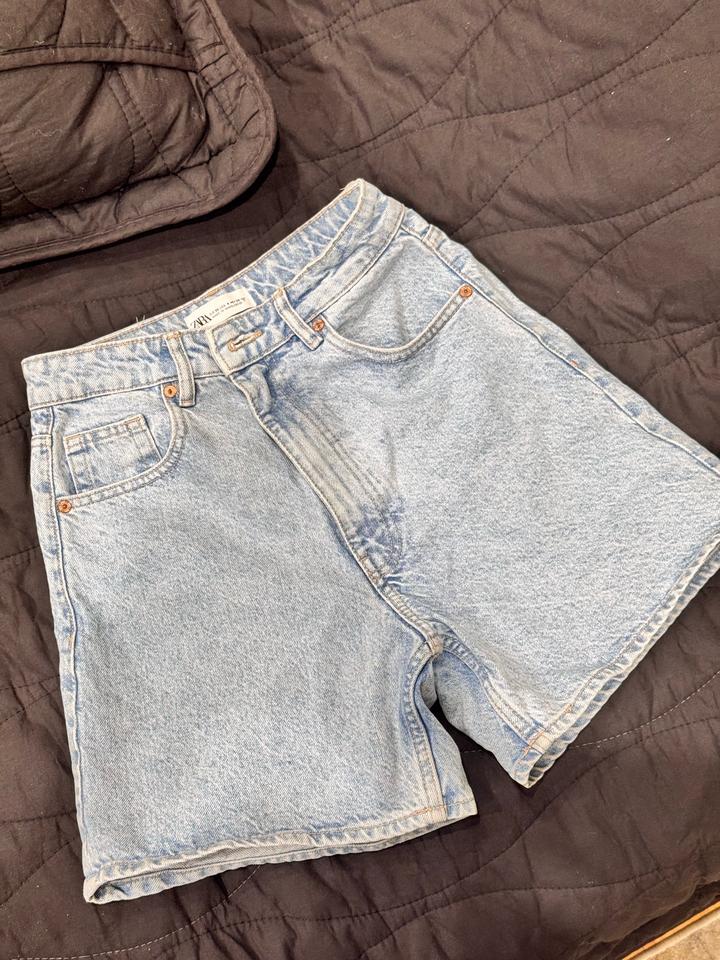 голубые, джинсовые шорты Zara