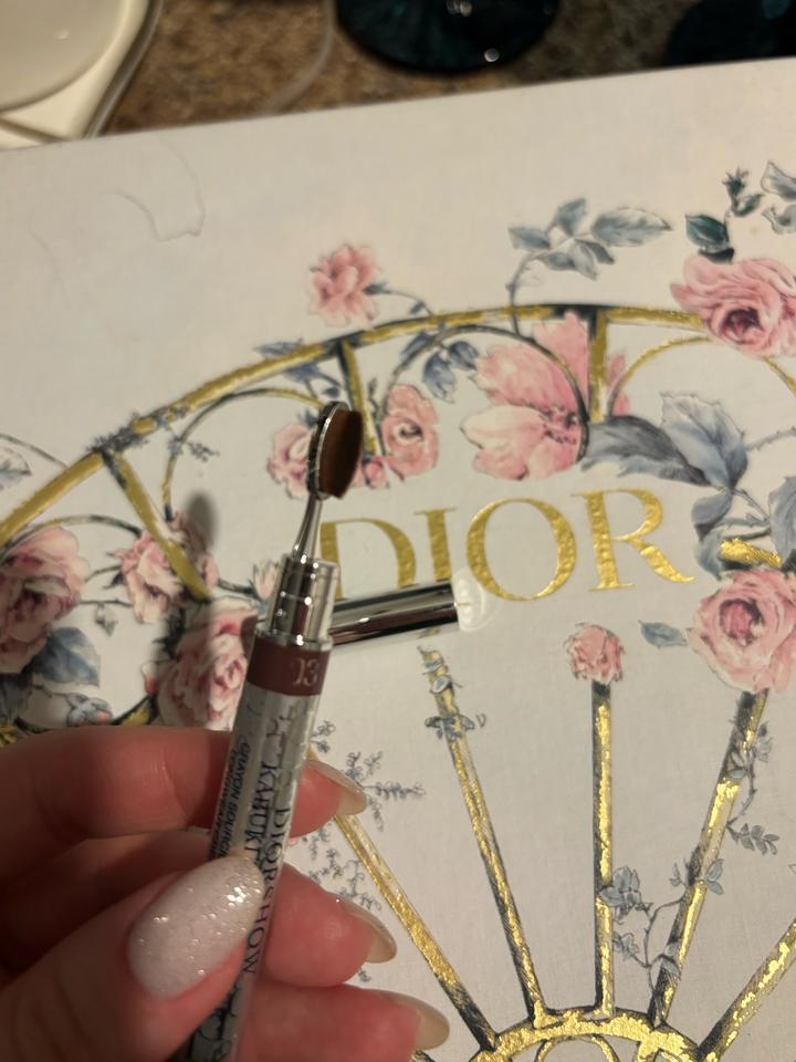 Карандаш для бровей