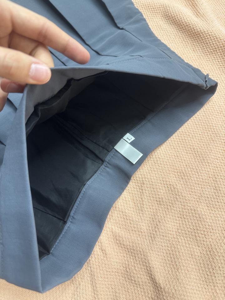 теннисная юбка серая короткая с внутренними защитными шортами