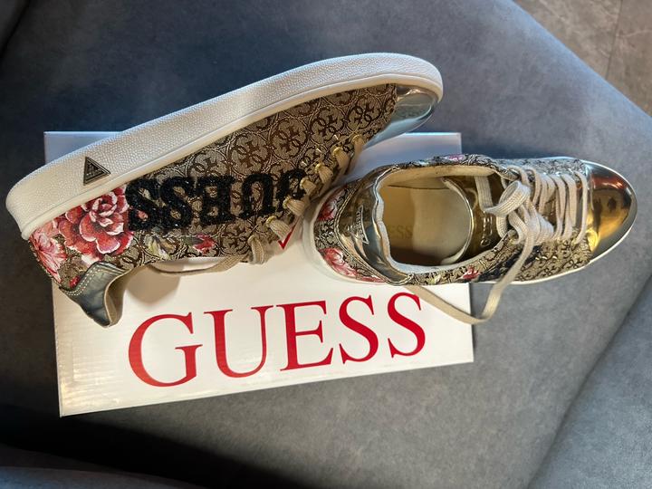 женские кеды Guess