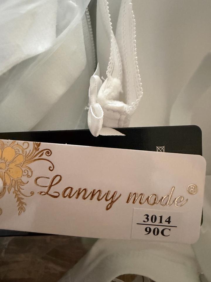 Бюстгальтер без наполнителя Lanny Mode белый Размер 90 С