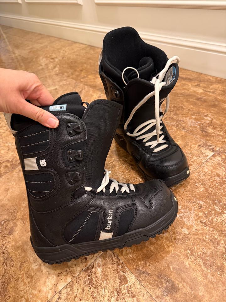 сноубордическин ботинки Burton