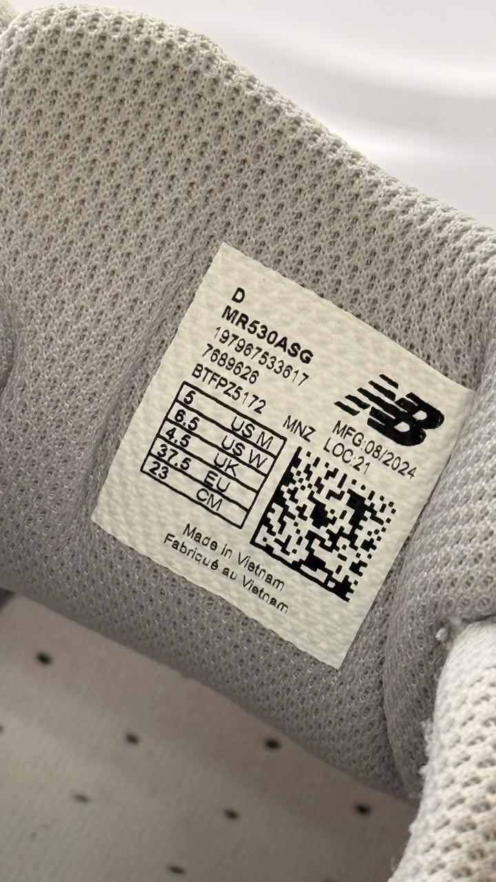 Продаю кроссовки new balance 530 после химчистки