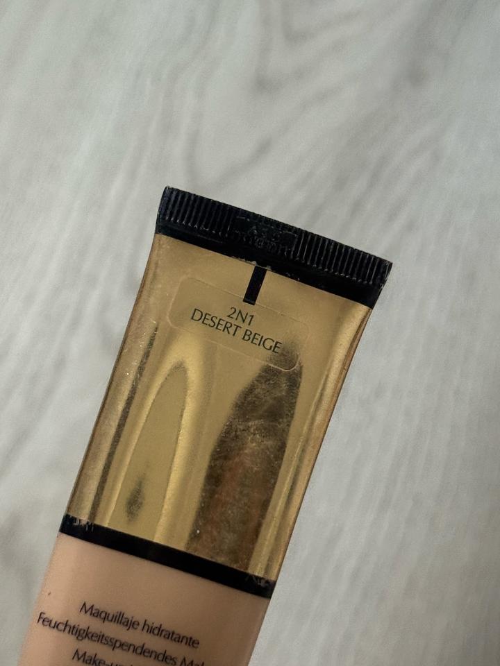 Тональная основа Estee Lauder Futurist Hydra Rescue
