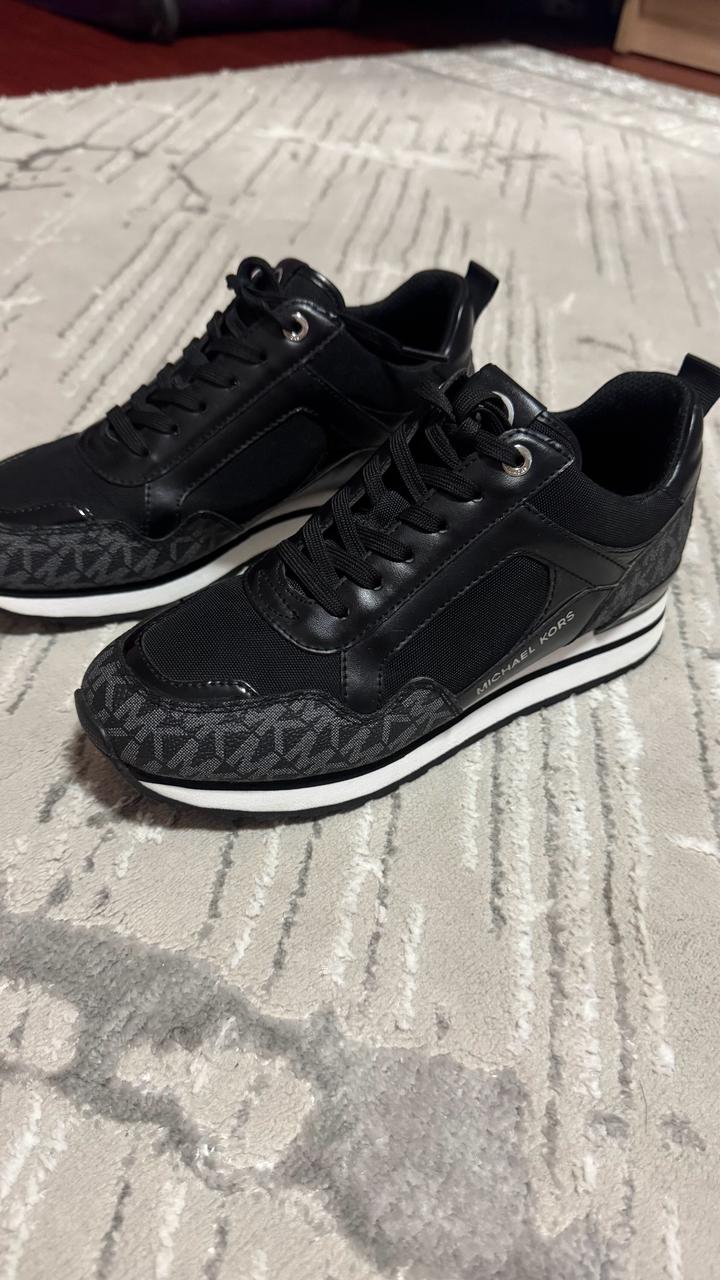 Кроссовки Michael Kors