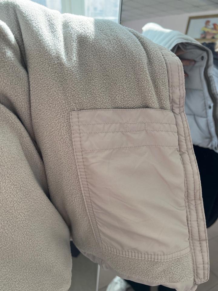 Серая жилетка