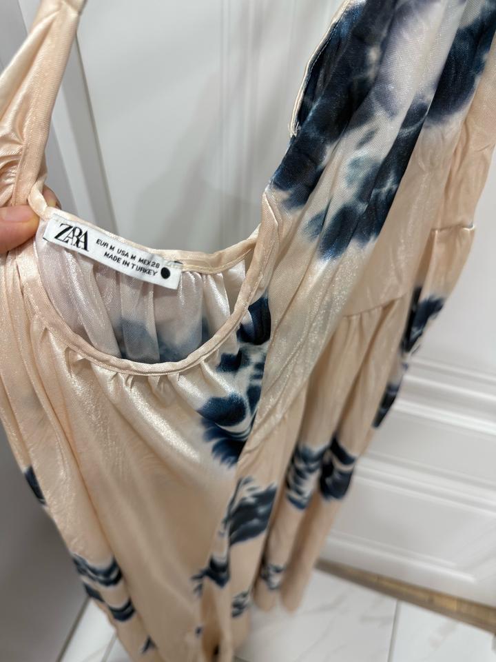 сатиновое платье-сарафан от Zara