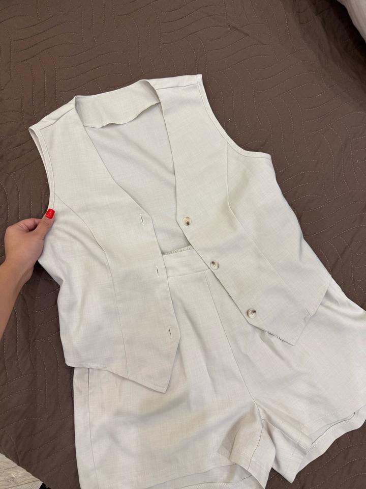 Двойка жилет+шорты