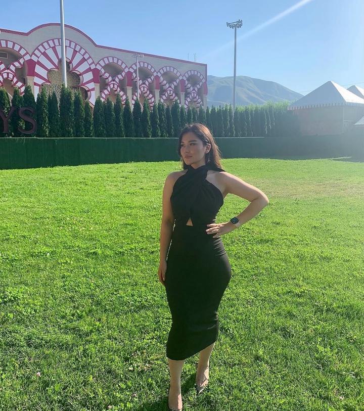 Черное платье