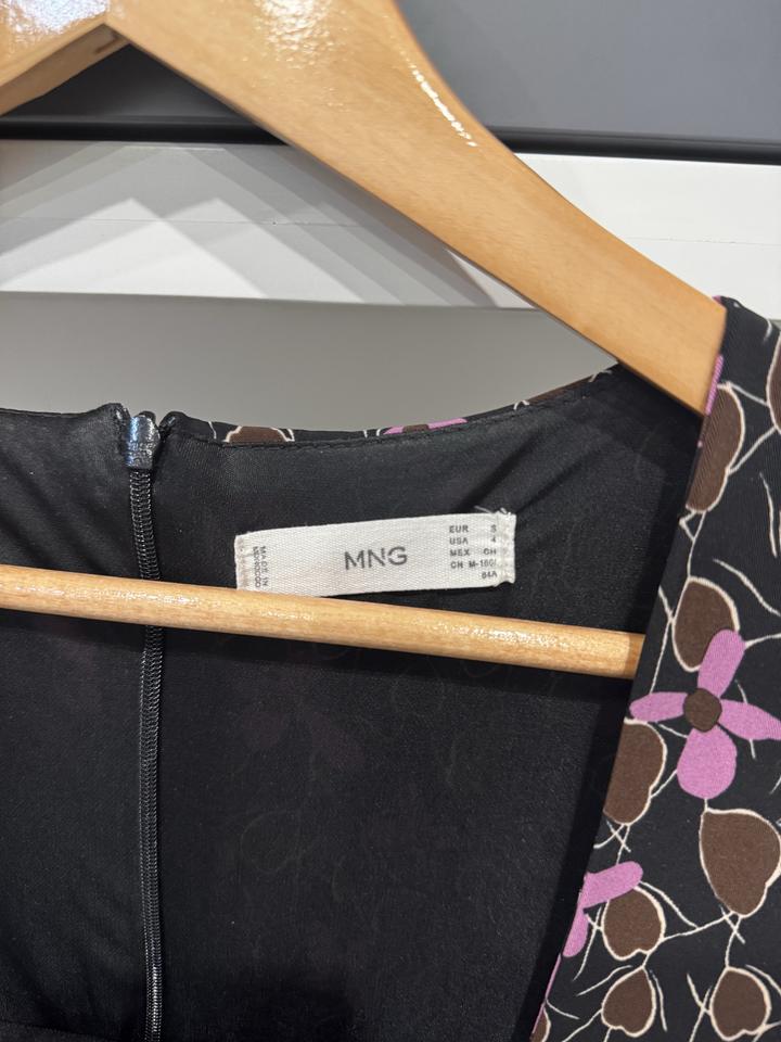 Платье от Mango