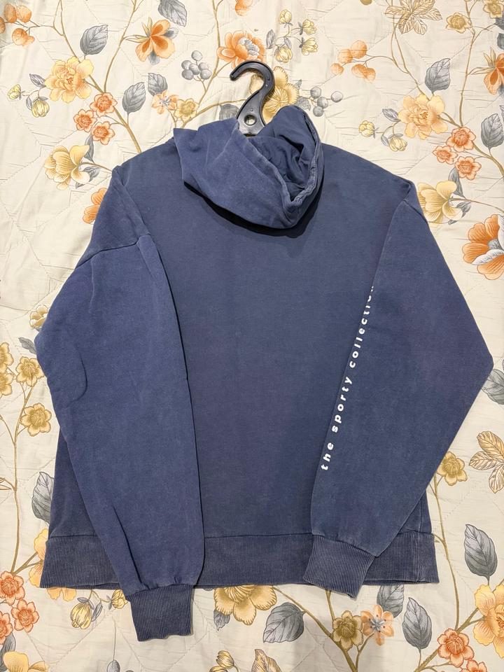 Темно-синее худи Pull&Bear