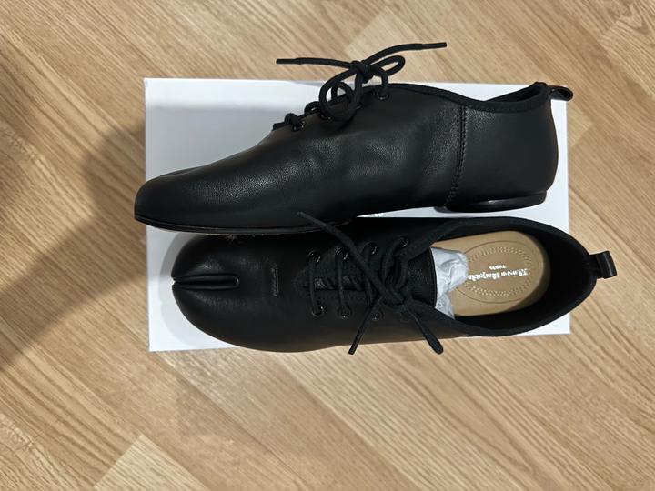 Черные туфли