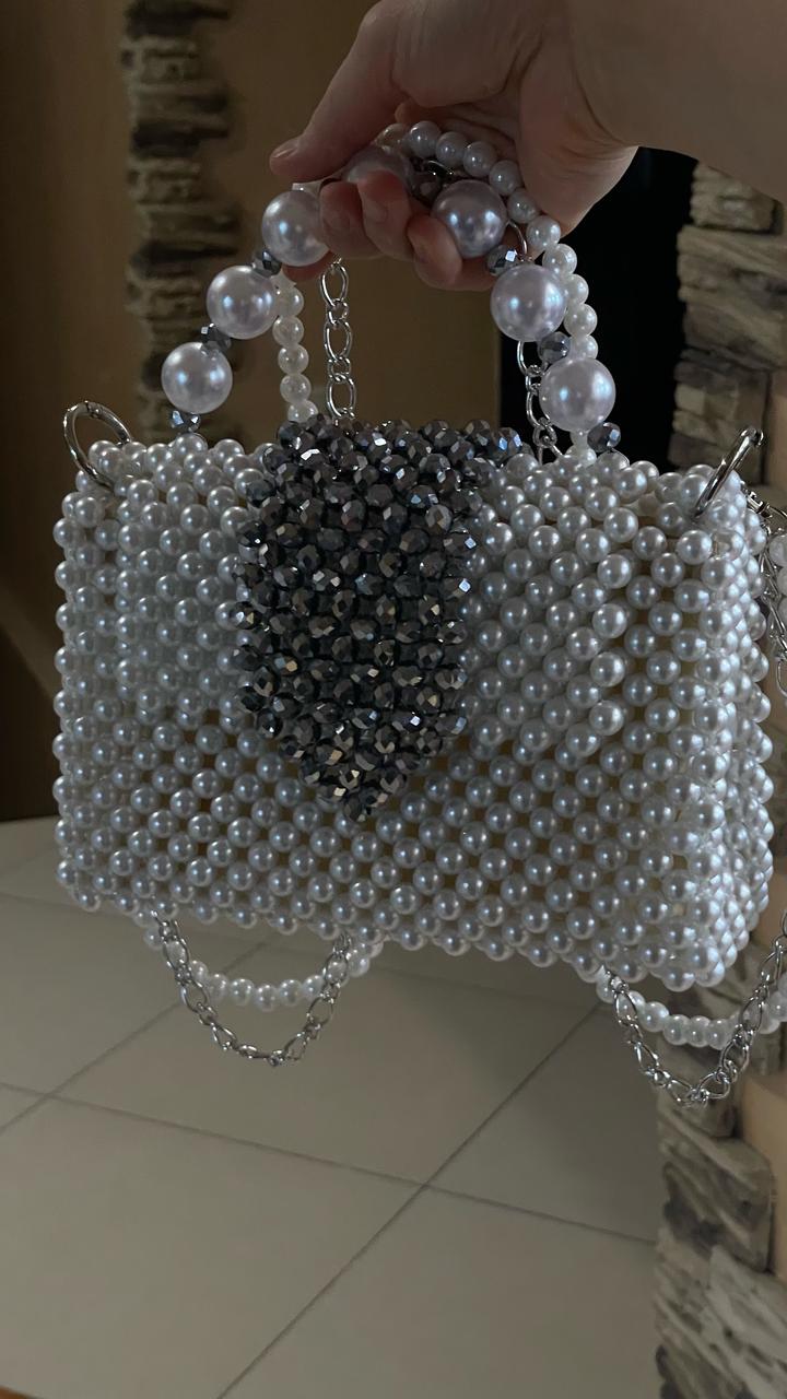 Сумочка из жемчуга ручной работы