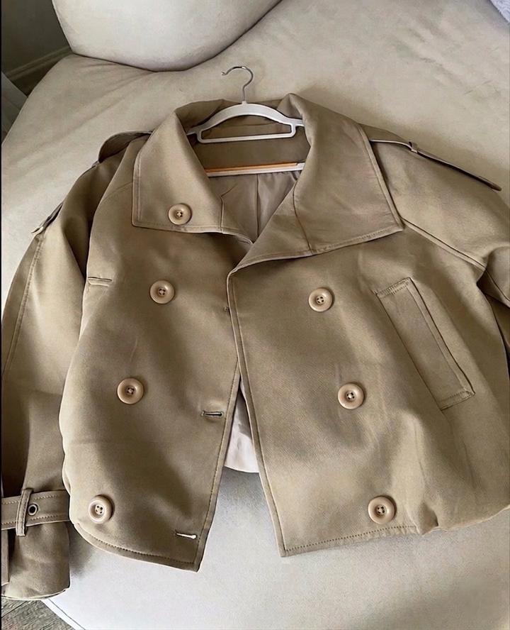 Тренч с высоким воротником