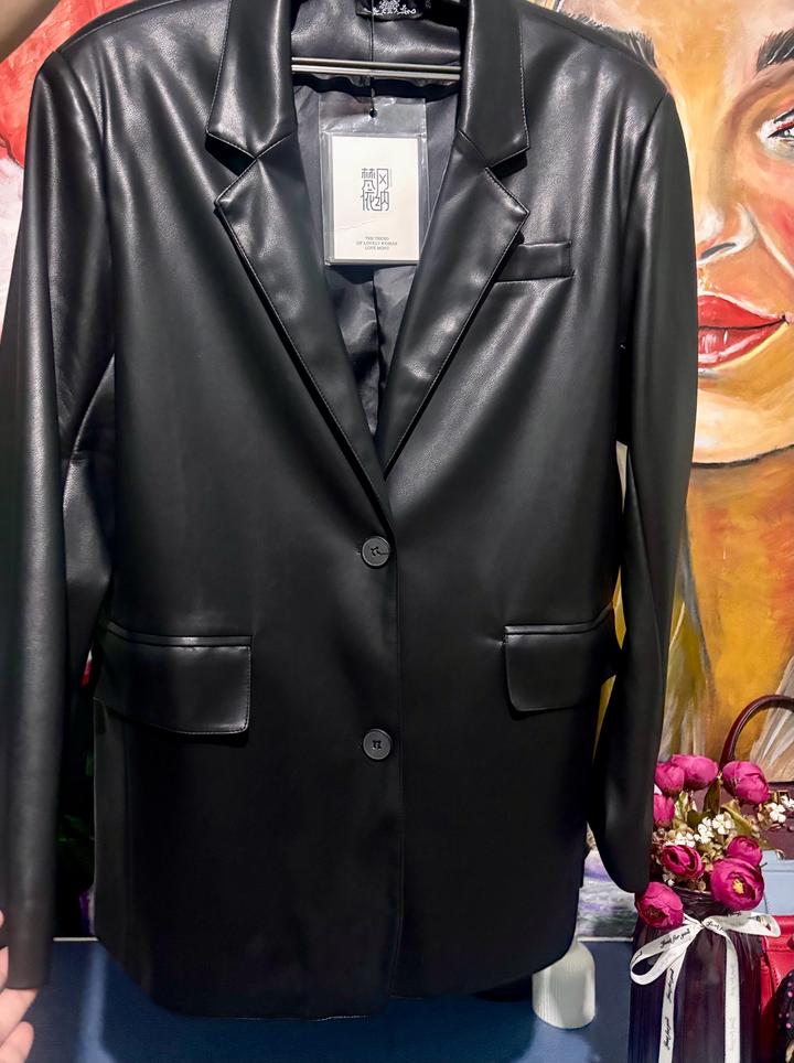 Новый кожаный пиджак