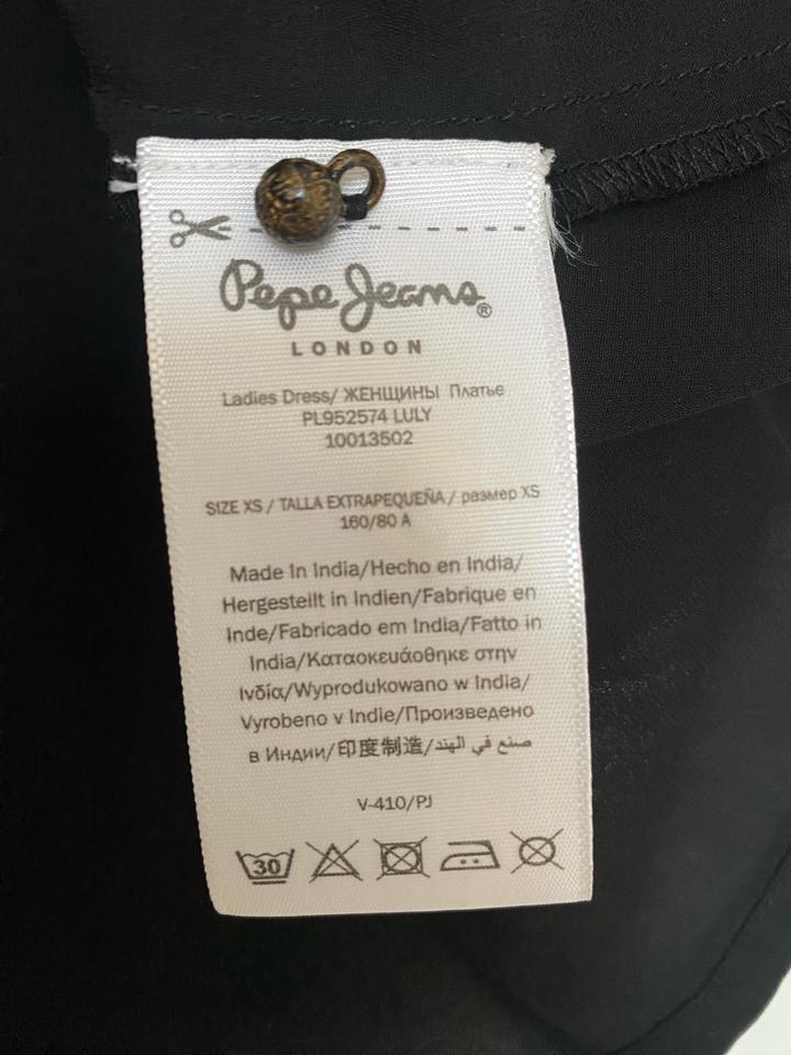 Черное платье Pepe Jeans