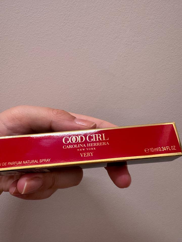 Very Good Girl (Carolina Herrera)