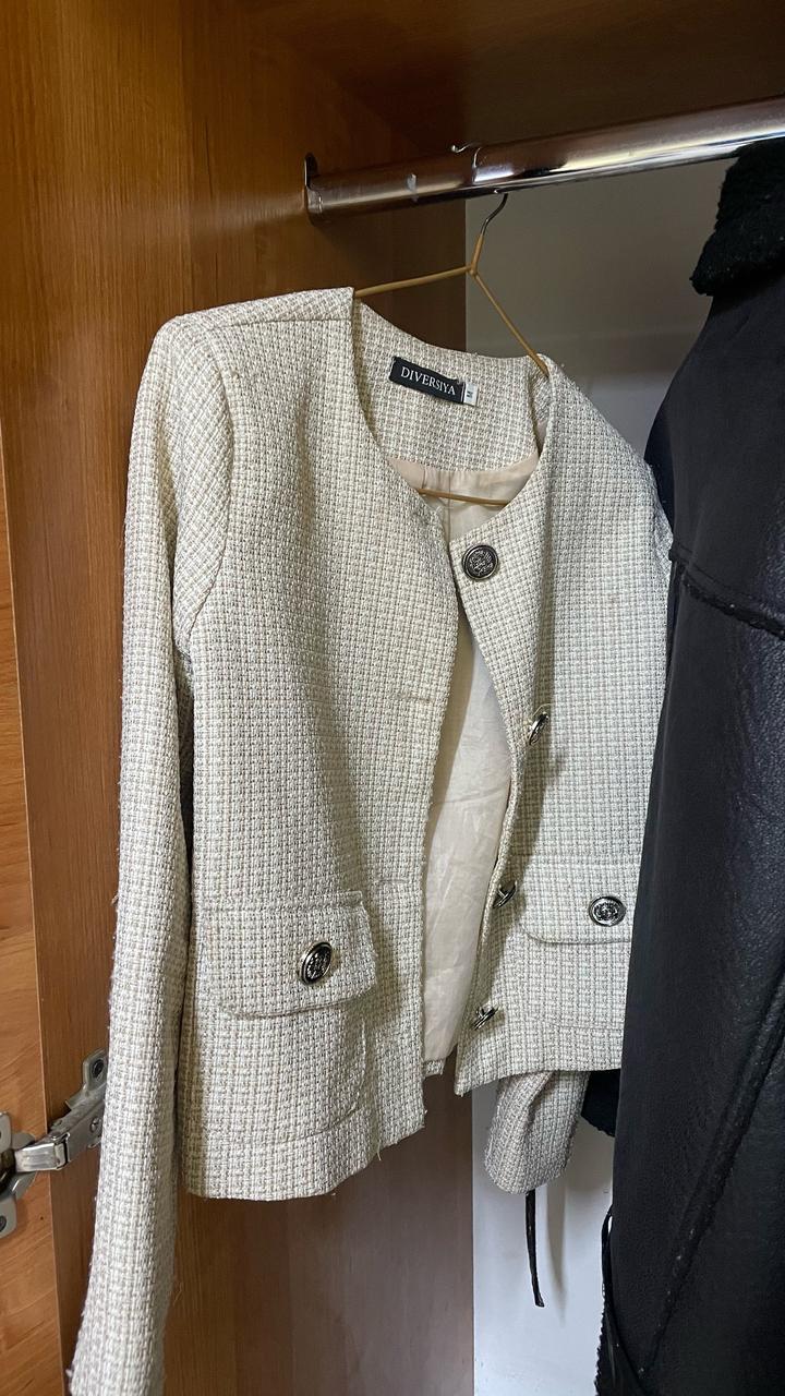 Пиджак бежевый