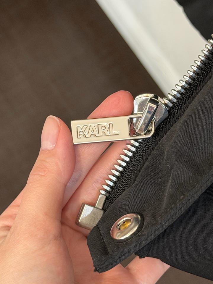 Karl Lagerfeld Пуховик черный