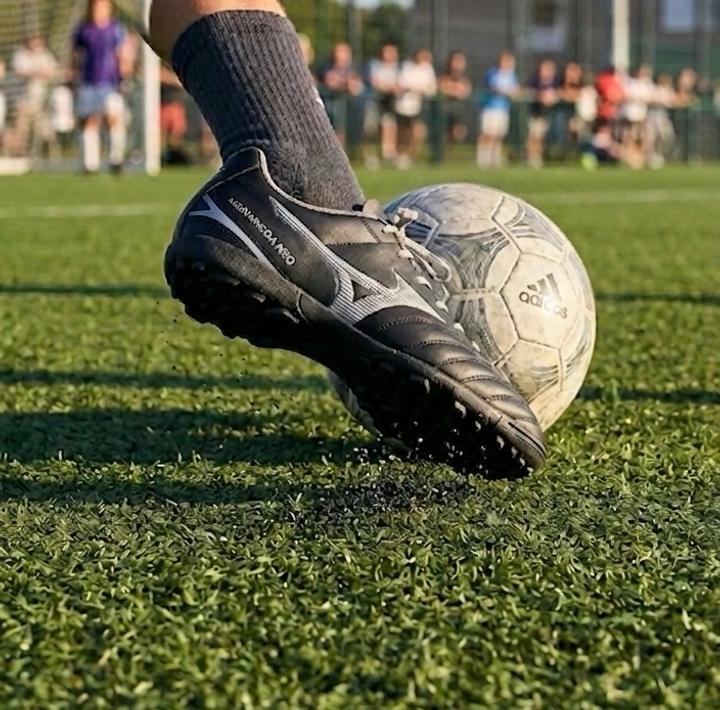 Футбольные бутсы Mizuno Monarcida Neo