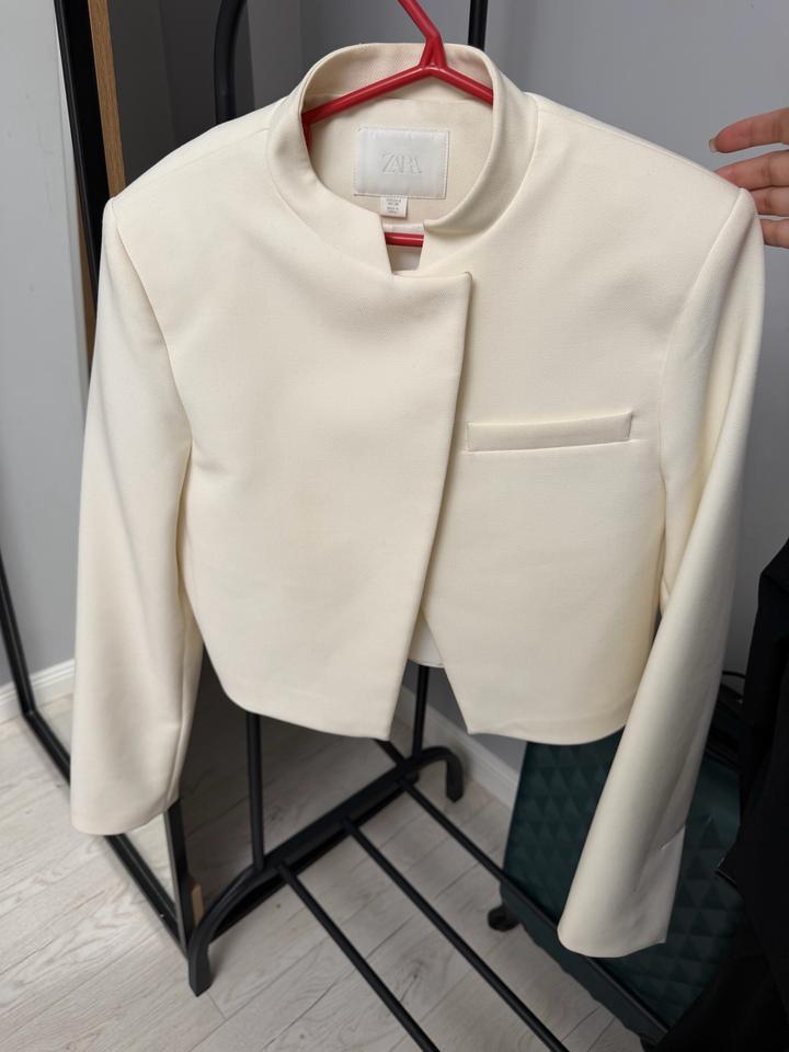 Жакет от Zara