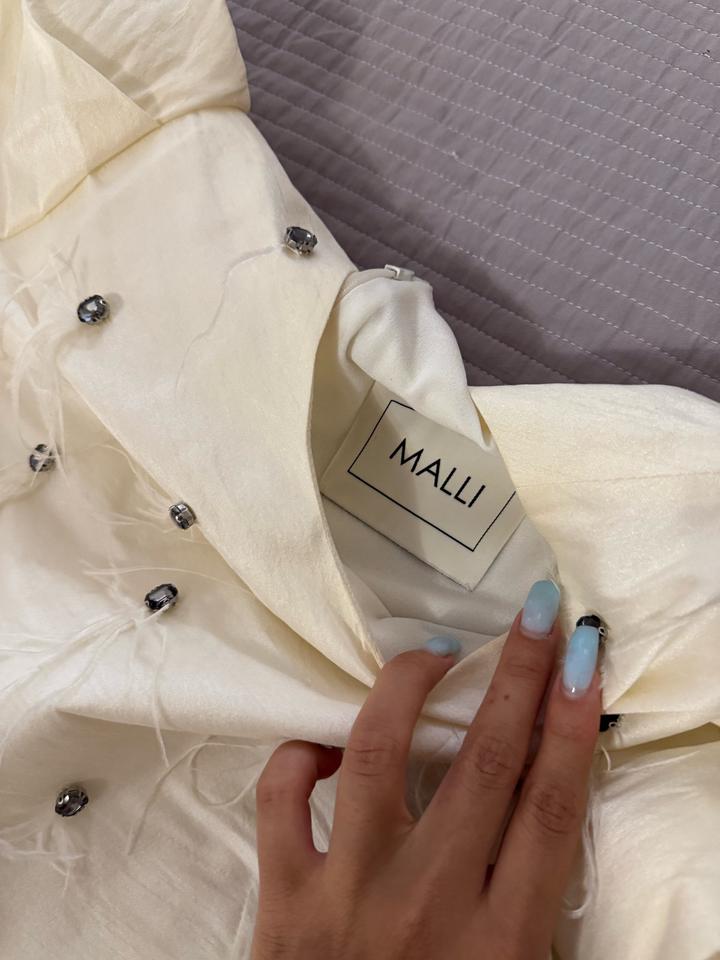 Белое платье Malli