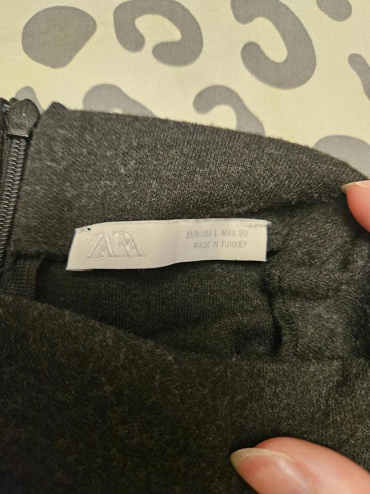 Серая жилетка Zara