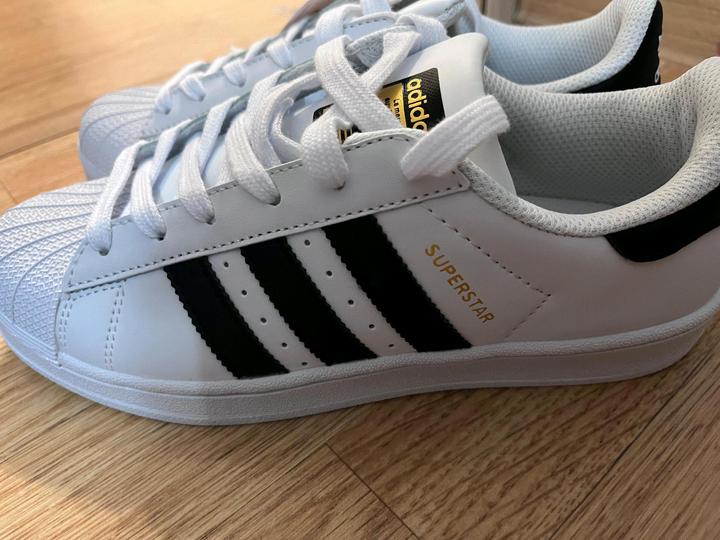 Adidas superstar