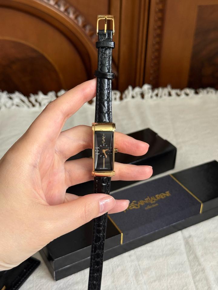 Винтажные часы YvesSaintLaurent
