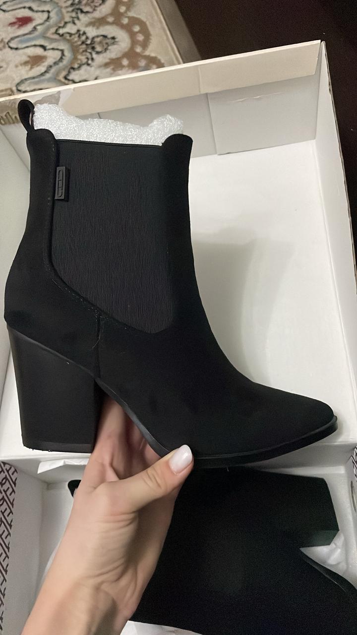 Черные ботильоны от kari