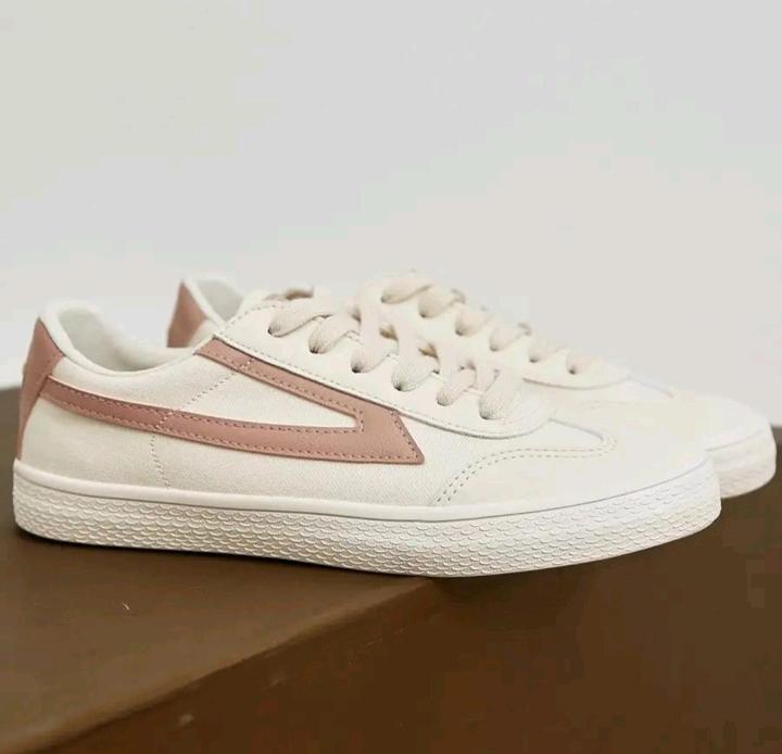 Продам новые кеды