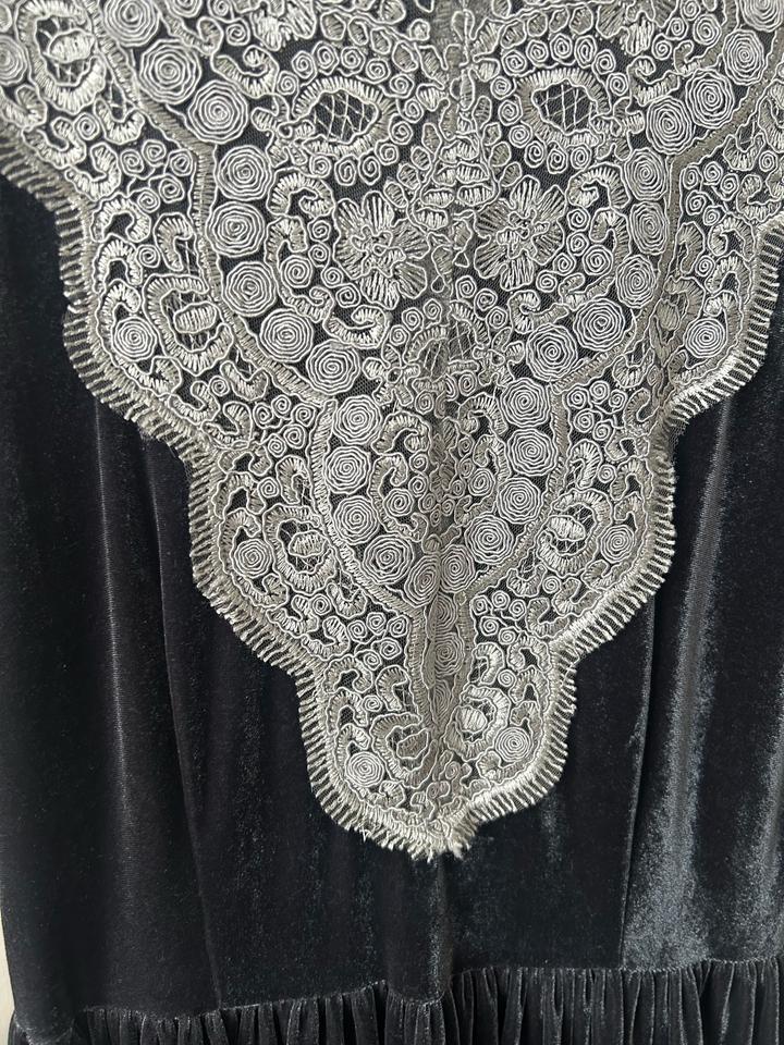 Продам платье нарядное