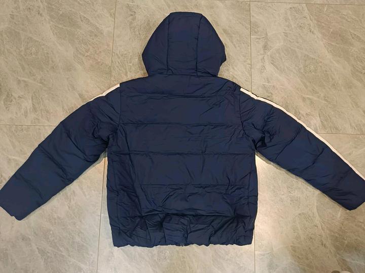 Пуховик новый Adidas оригинал, размер М