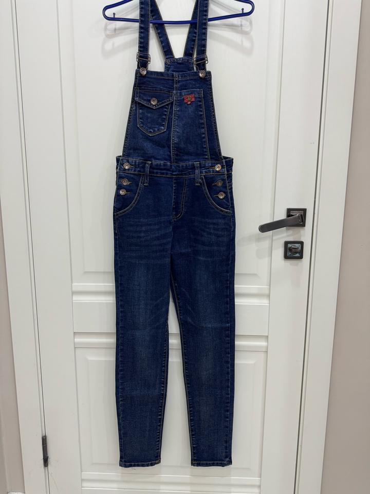 Комбинезон джинсовый