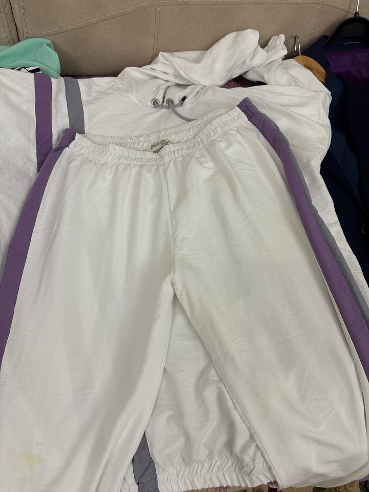 Белая спортивка