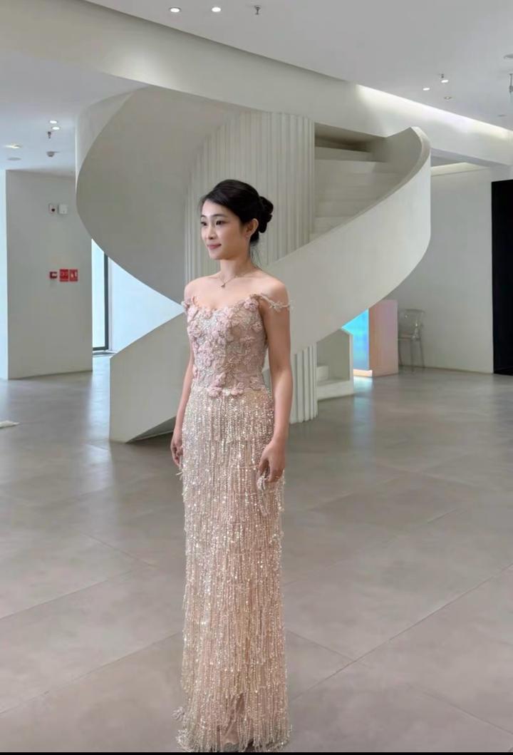 Вечернее платье