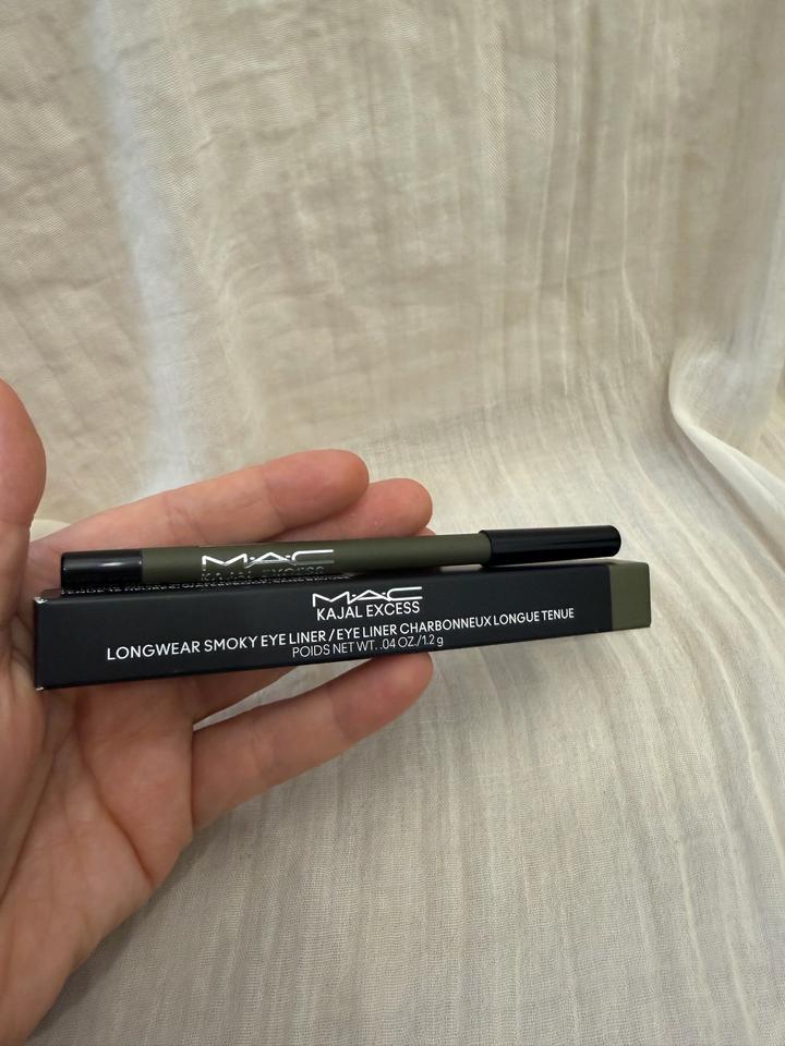Карандаши для глаз MAC Kajal Excess Longwear Smoky Eyeliner, 1.2 гр