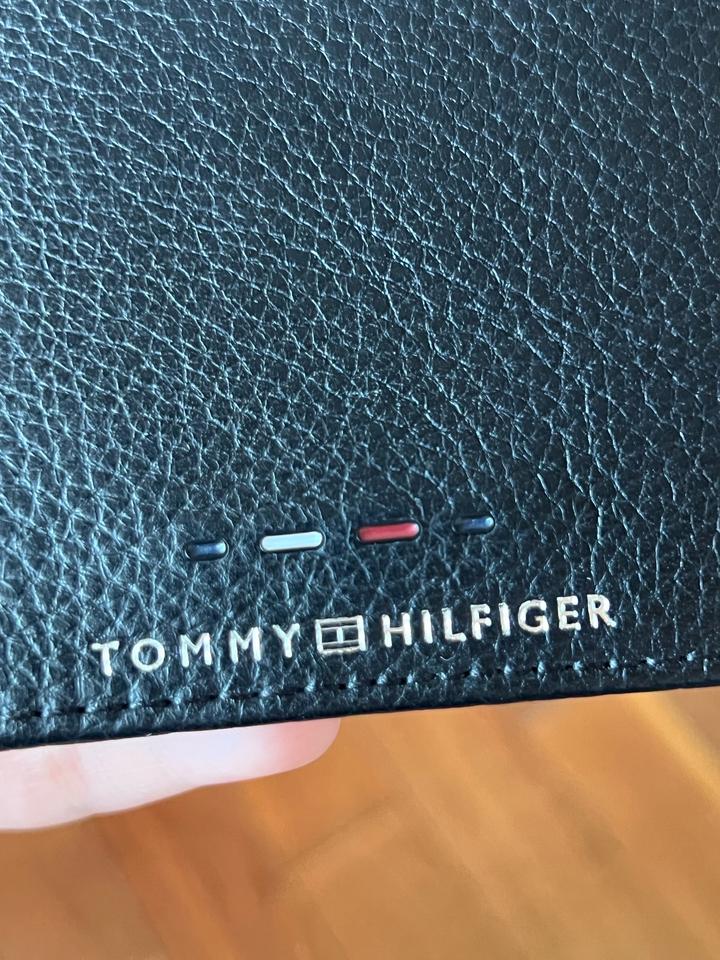Кошелек Tommy Hilfiger