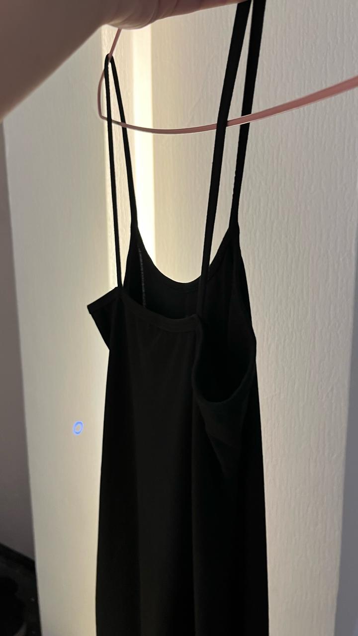 Новое облегающее платье на бретелях