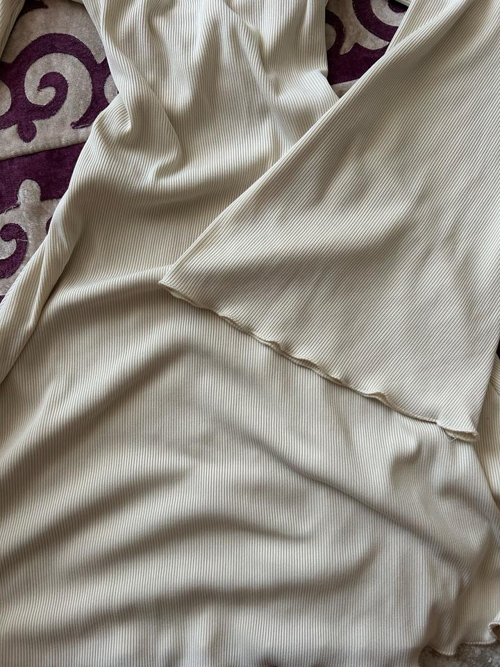 Молочное платье