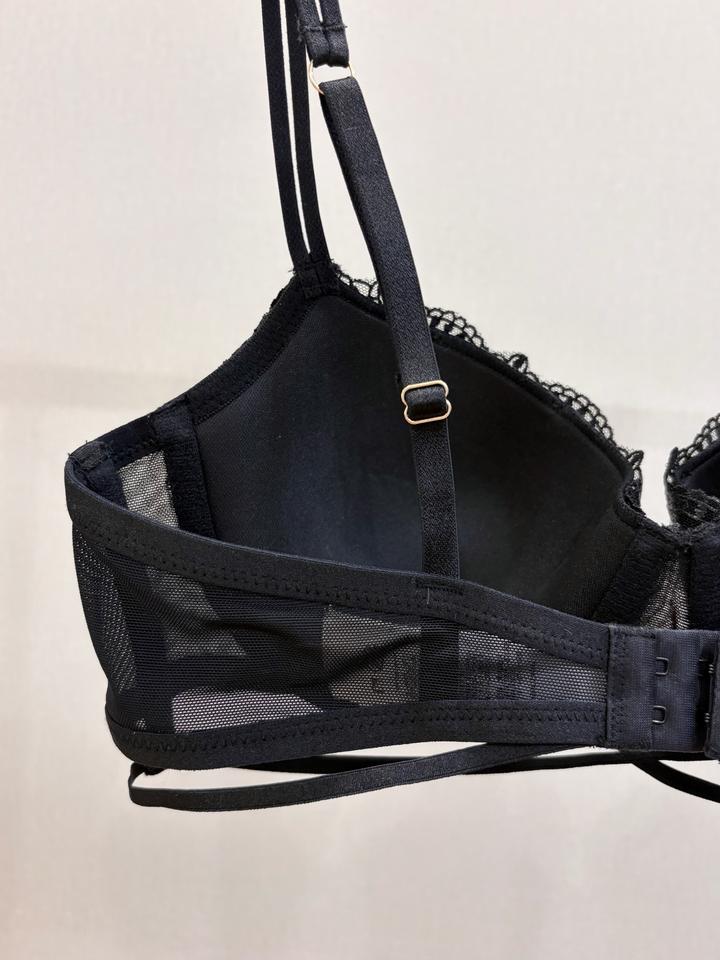 Бюстгальтер